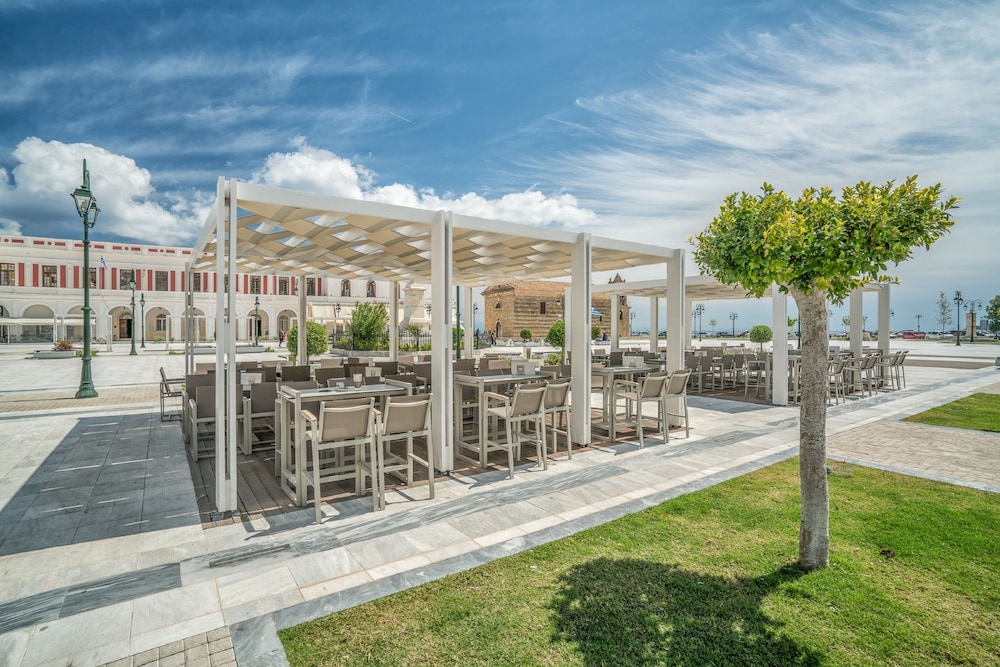 Phoenix Hotel — Restaurant & bars in Zante Town, Ionian Islands