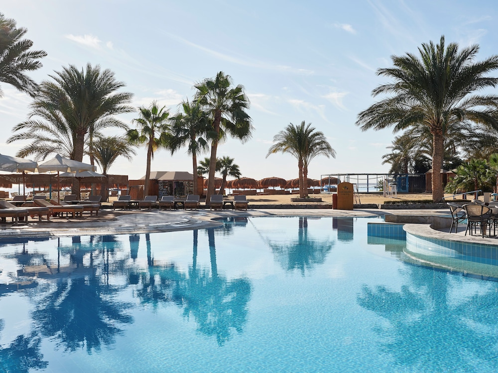 Club Paradisio El Gouna Red Sea — Swimming pool in El Gouna, Red Sea