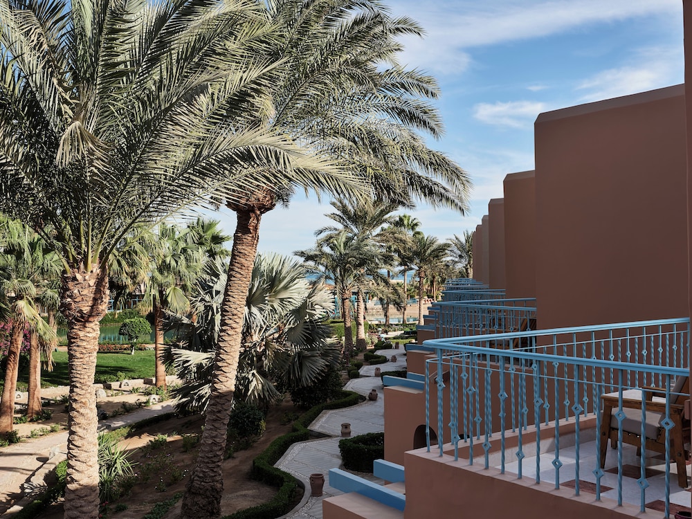 Club Paradisio El Gouna Red Sea — Hotel building in El Gouna, Red Sea