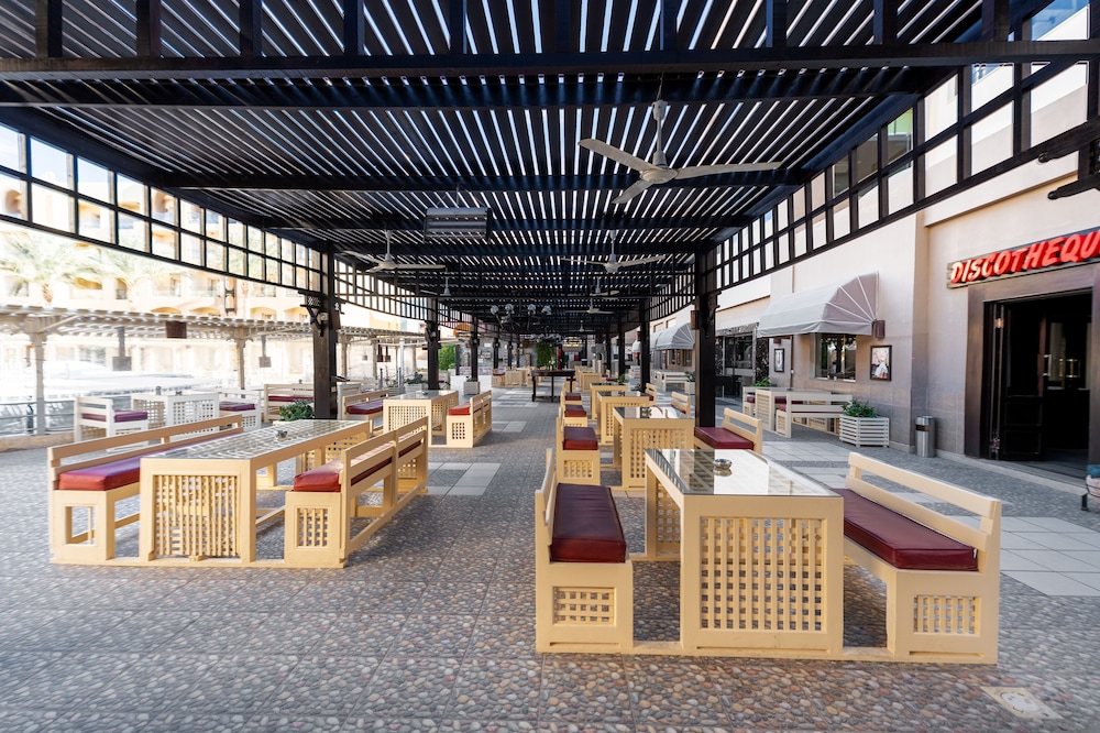El Karma Aqua Beach Resort — Restaurant & bars in Hurghada, Red Sea