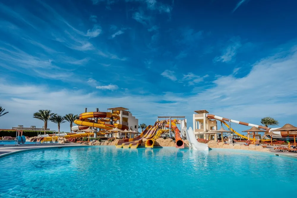 El Karma Aqua Beach Resort