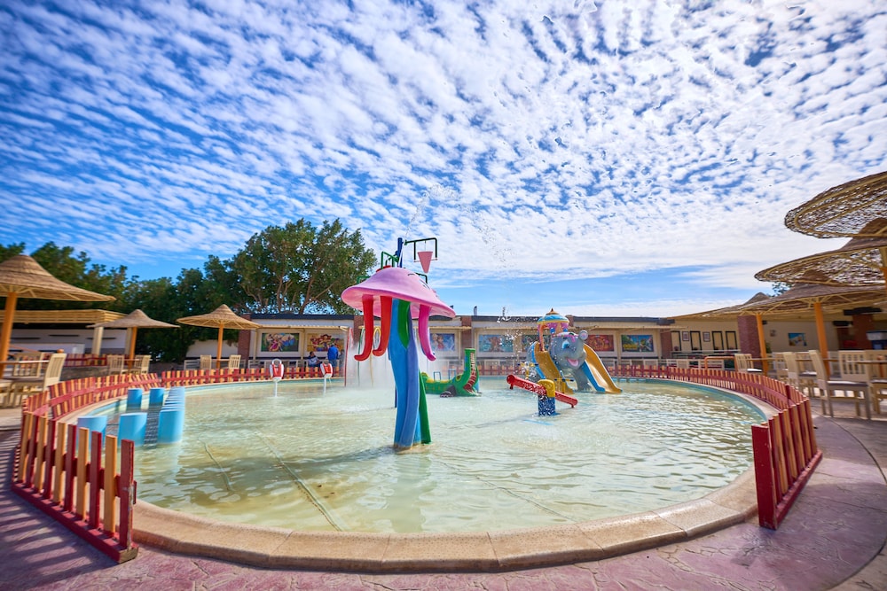 El Karma Aqua Beach Resort — Swimming pool in Hurghada, Red Sea