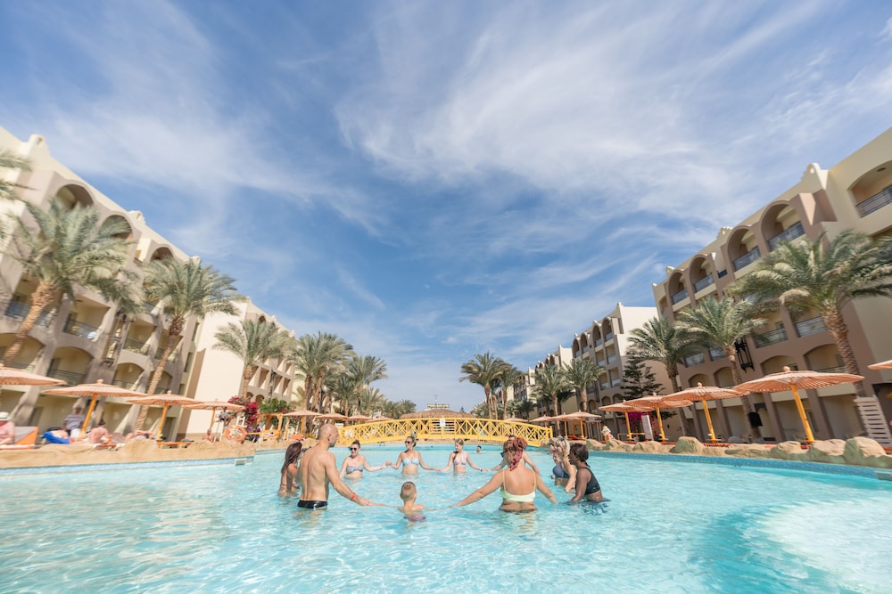 El Karma Aqua Beach Resort — Swimming pool in Hurghada, Red Sea