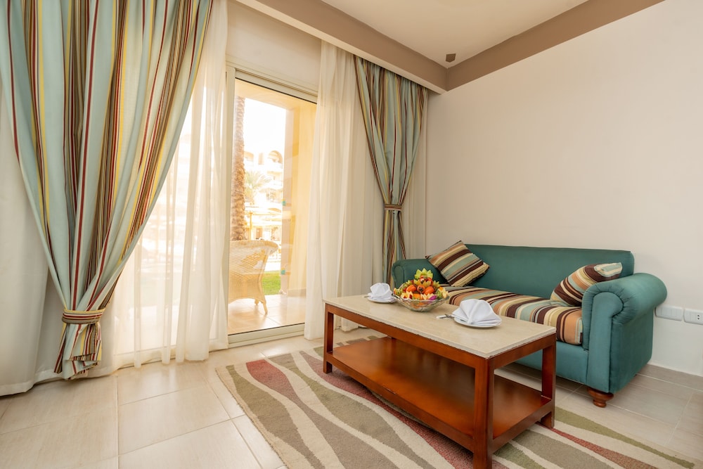El Karma Aqua Beach Resort — Hotel rooms in Hurghada, Red Sea