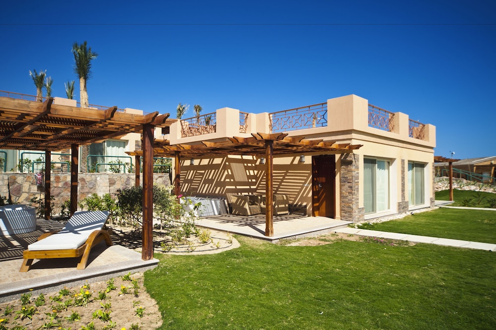 Shams Prestige Abu Soma Resort - All inclusive — Hotel building in Safaga, Red Sea