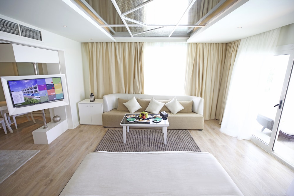 SUNRISE Montemare Resort Grand Select — Rooms in Sharm El Sheikh, Red Sea