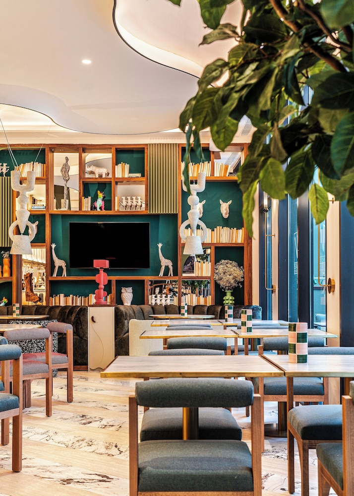 Hotel Vincci Gala — Restaurant & bars in Barcelona, Catalonia