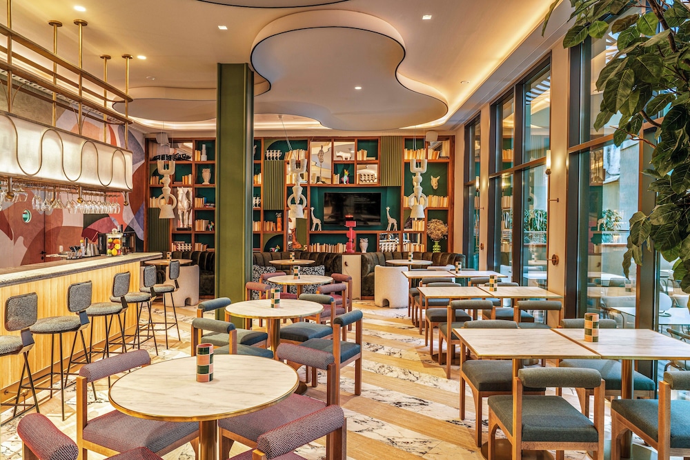 Hotel Vincci Gala — Restaurant & bars in Barcelona, Catalonia