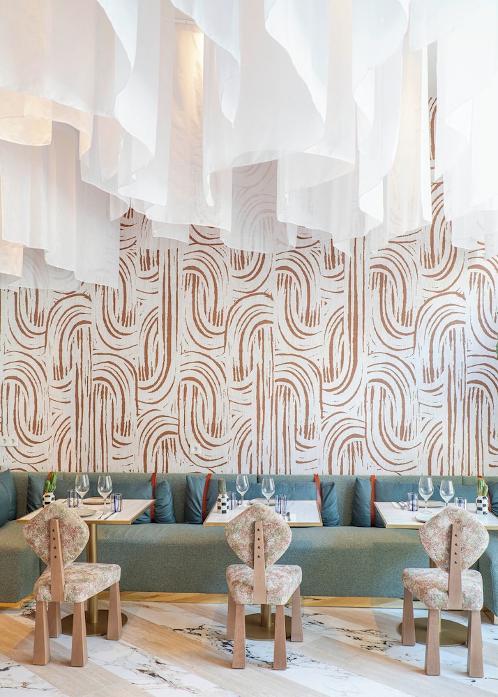 Hotel Vincci Gala — Restaurant & bars in Barcelona, Catalonia