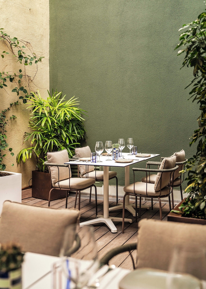 Hotel Vincci Gala — Restaurant & bars in Barcelona, Catalonia