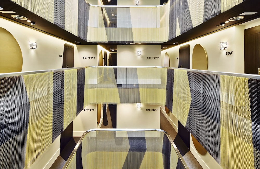 Hotel Vincci Gala — Hotel building in Barcelona, Catalonia