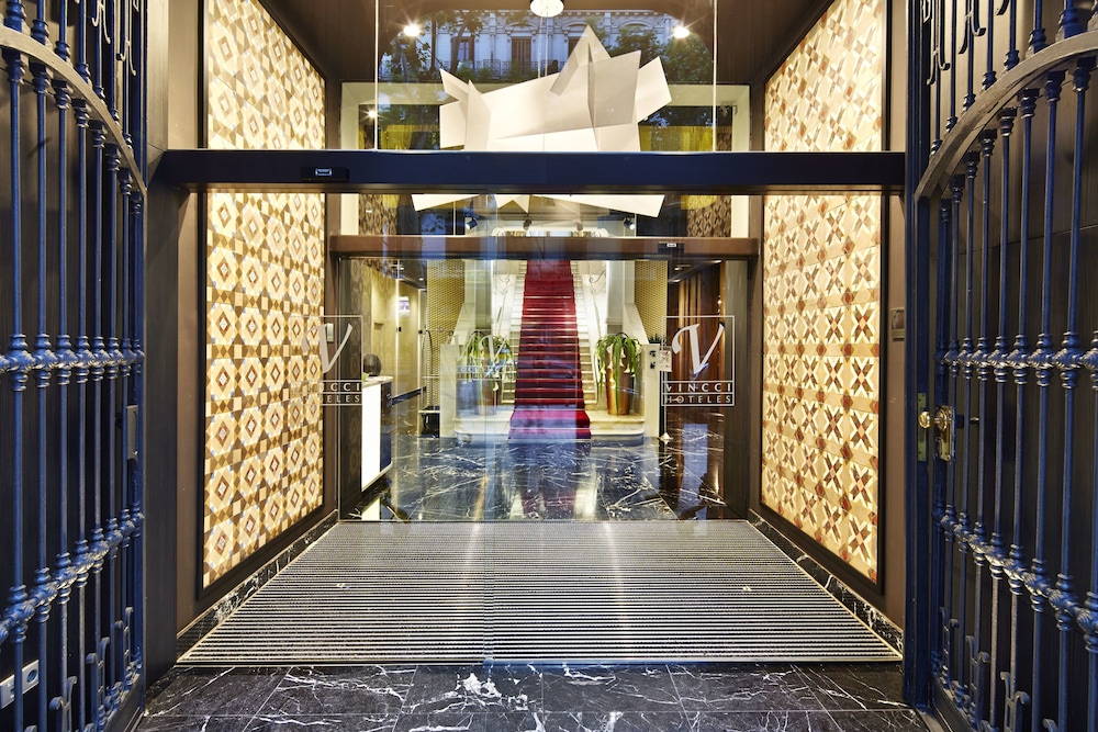 Hotel Vincci Gala — Hotel building in Barcelona, Catalonia