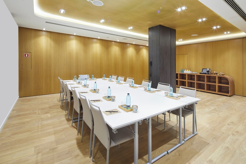 Hotel Vincci Gala — Hotel building in Barcelona, Catalonia