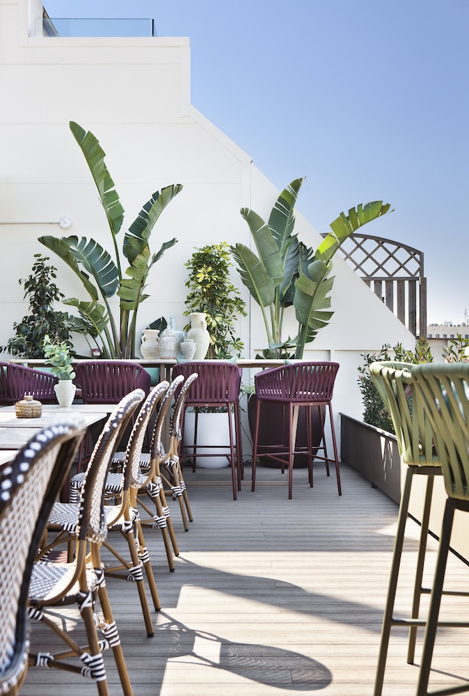 Hotel Vincci Gala — Restaurant & bars in Barcelona, Catalonia