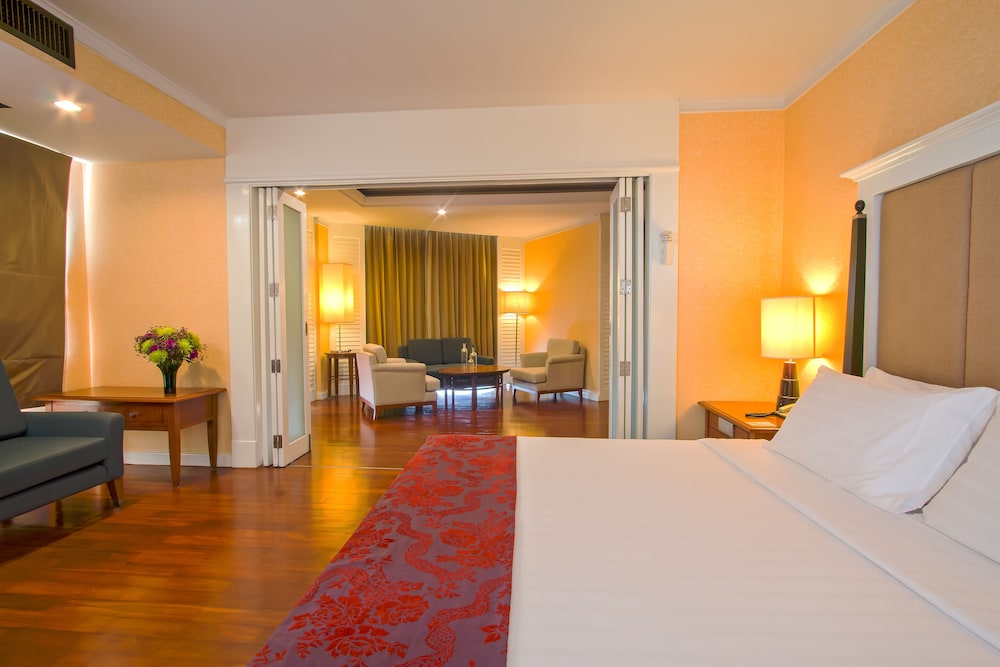 Long Beach Garden Hotel and Pavilions — Hotel rooms in Pattaya, Chonburi