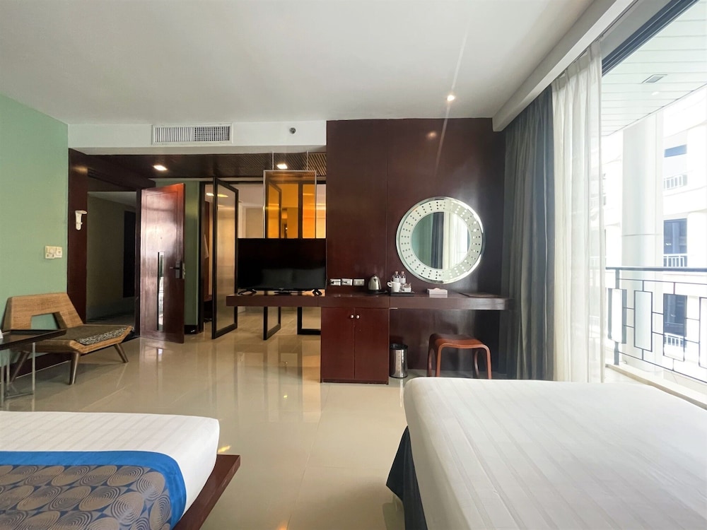 Long Beach Garden Hotel and Pavilions — Hotel rooms in Pattaya, Chonburi