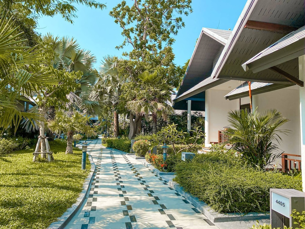 Long Beach Garden Hotel and Pavilions — Hotel building in Pattaya, Chonburi