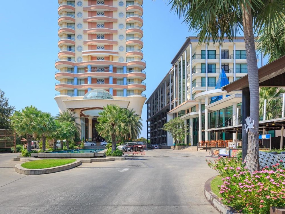 Long Beach Garden Hotel and Pavilions — Hotel building in Pattaya, Chonburi