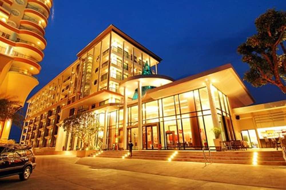 Long Beach Garden Hotel and Pavilions — Hotel building in Pattaya, Chonburi