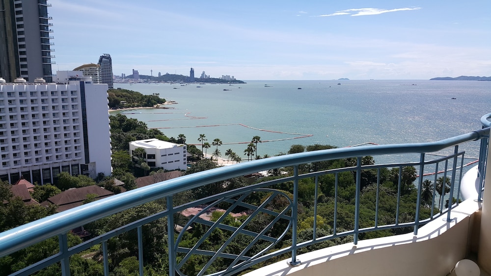 Long Beach Garden Hotel and Pavilions — Attractions in the area in Pattaya, Chonburi