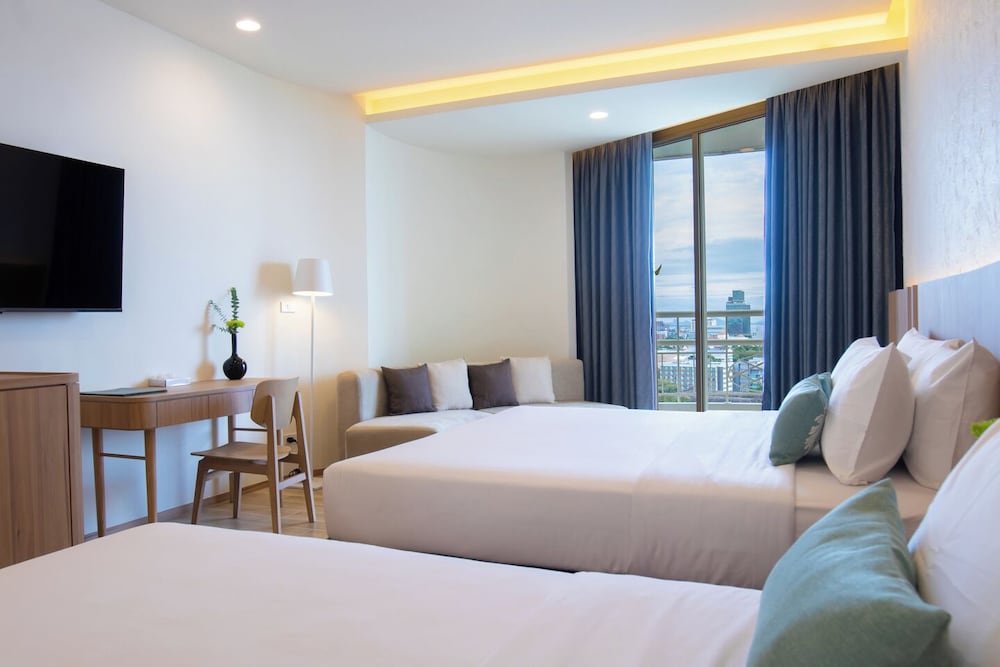 Long Beach Garden Hotel and Pavilions — Hotel rooms in Pattaya, Chonburi