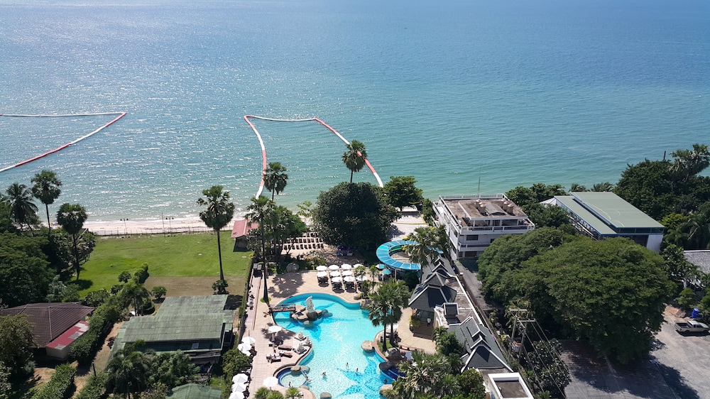 Long Beach Garden Hotel and Pavilions — Main photo in Pattaya, Chonburi