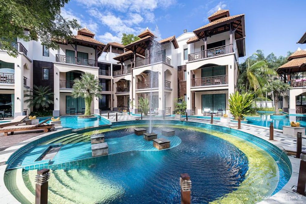 Long Beach Garden Hotel and Pavilions — Hotel building in Pattaya, Chonburi