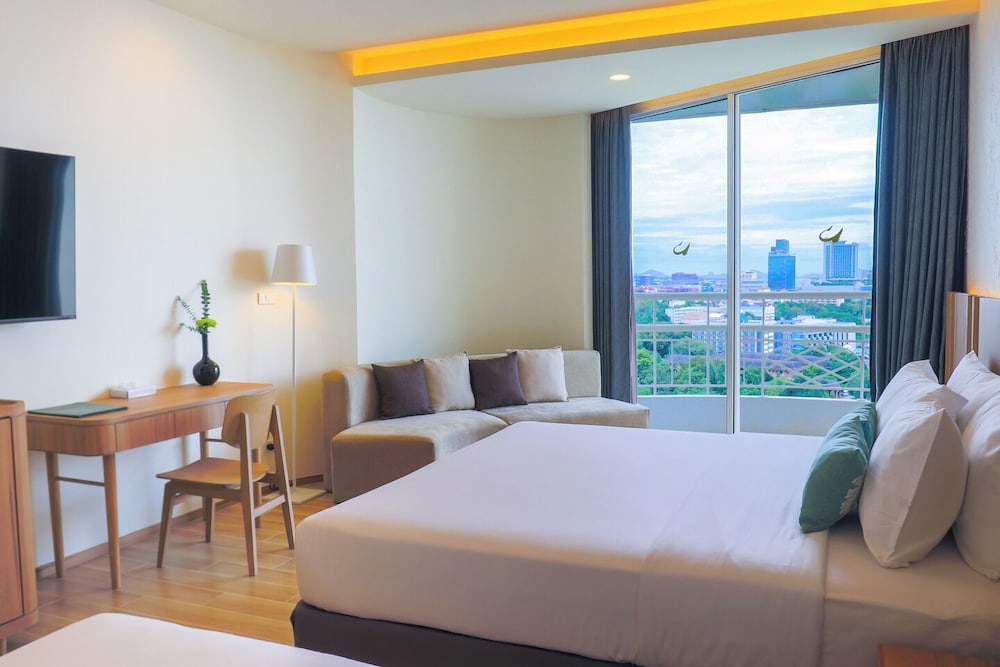 Long Beach Garden Hotel and Pavilions — Hotel rooms in Pattaya, Chonburi