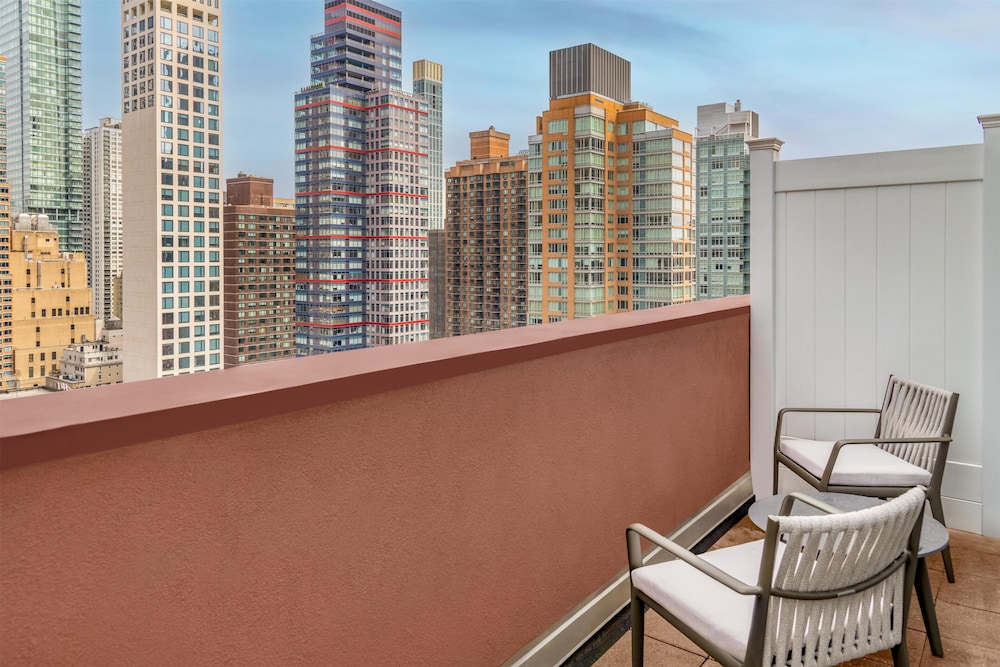 Hilton Garden Inn New York/Manhattan-Midtown East — Hotel building in New York City, New York State