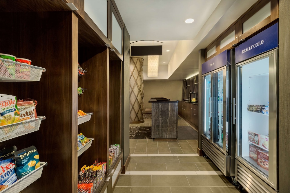 Hilton Garden Inn New York/Manhattan-Midtown East — Restaurant & bars in New York City, New York State