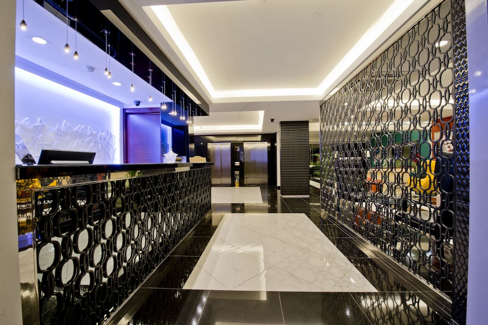 Prime Hotel — Hotel building in Antalya