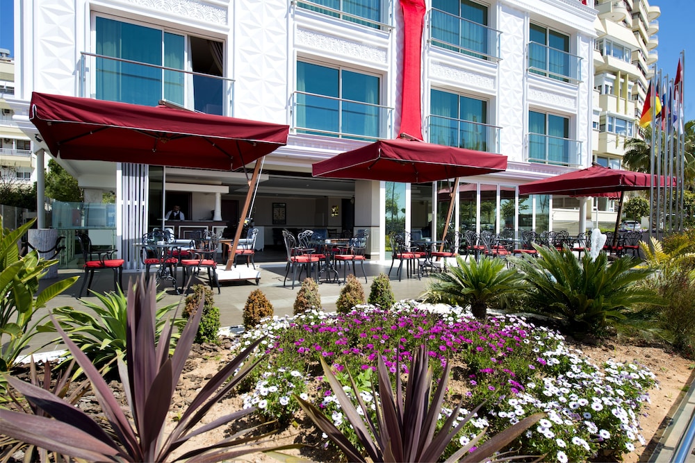 Prime Hotel — Restaurant & bars in Antalya