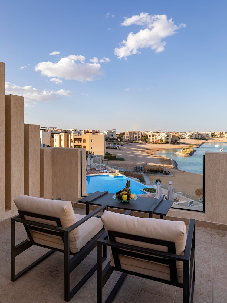 Creek Hotel and Residences El Gouna — Swimming pool in El Gouna, Red Sea