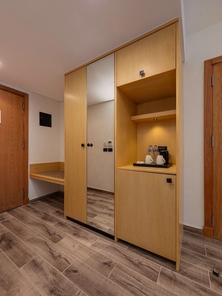 Creek Hotel and Residences El Gouna — Hotel rooms in El Gouna, Red Sea