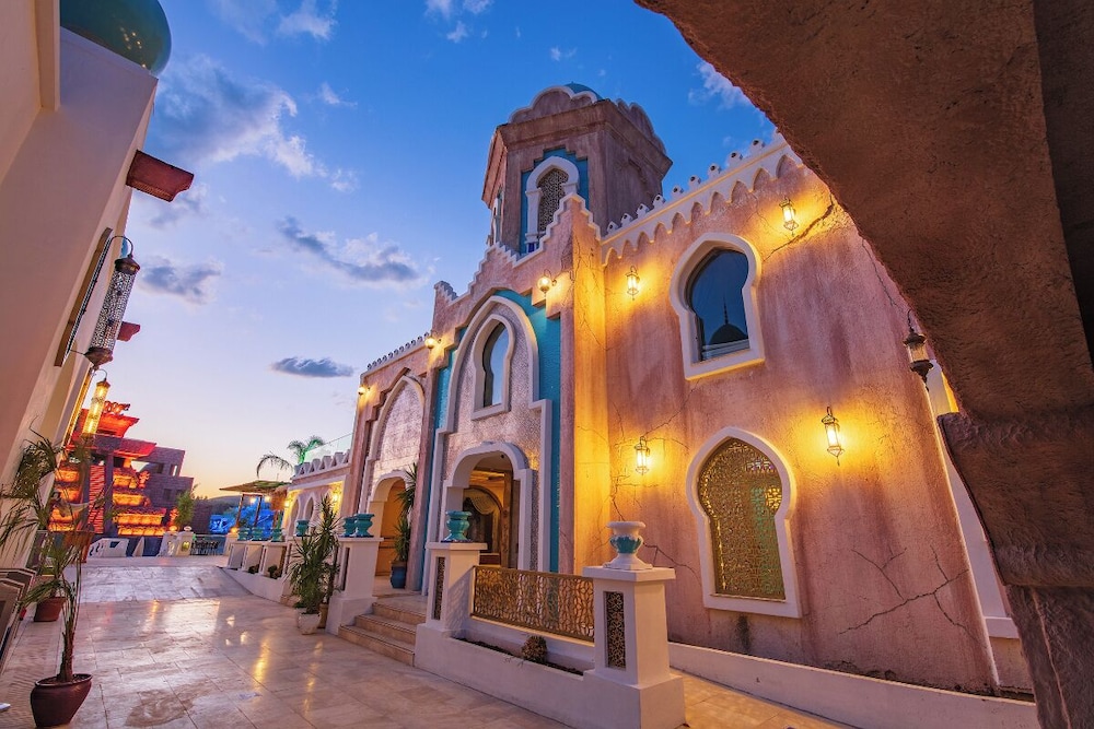 Orka World Hotel & Aquapark — Hotel building in Fethiye, Mugla