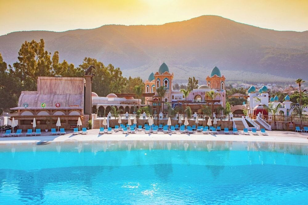 Orka World Hotel & Aquapark image