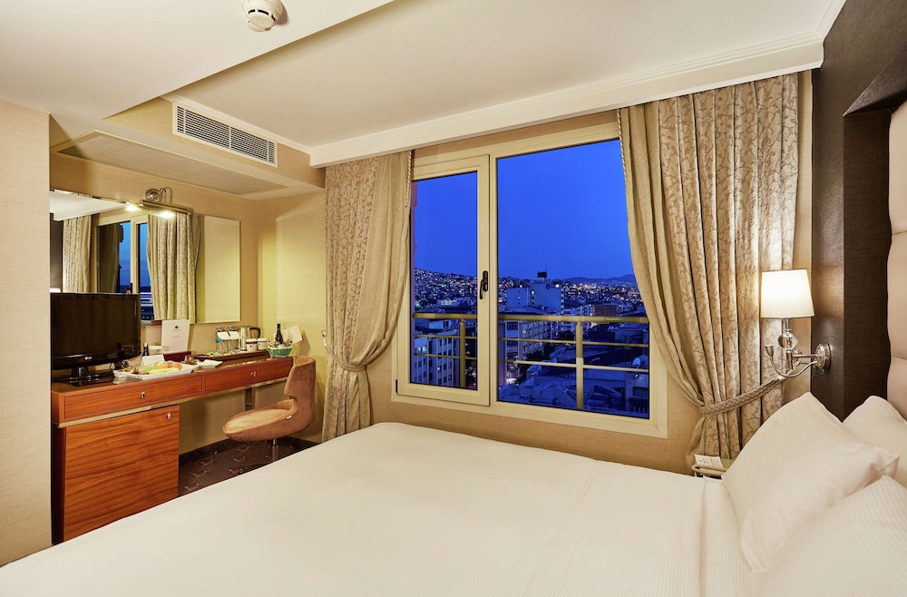 Doubletree By Hilton Hotel Izmir - Alsancak - zdjęcie 2