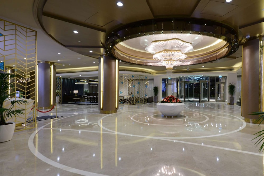 Hilton Istanbul Kozyatagi — Hotel building in Istanbul, Istanbul