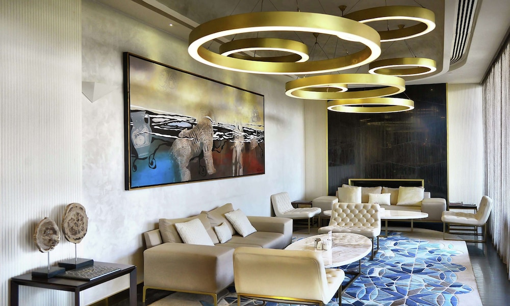 Hilton Istanbul Kozyatagi — Restaurant & bars in Istanbul, Istanbul