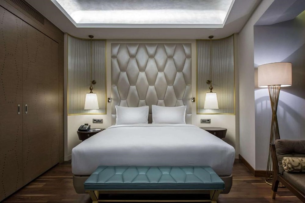 Hilton Istanbul Kozyatagi — Hotel rooms in Istanbul, Istanbul