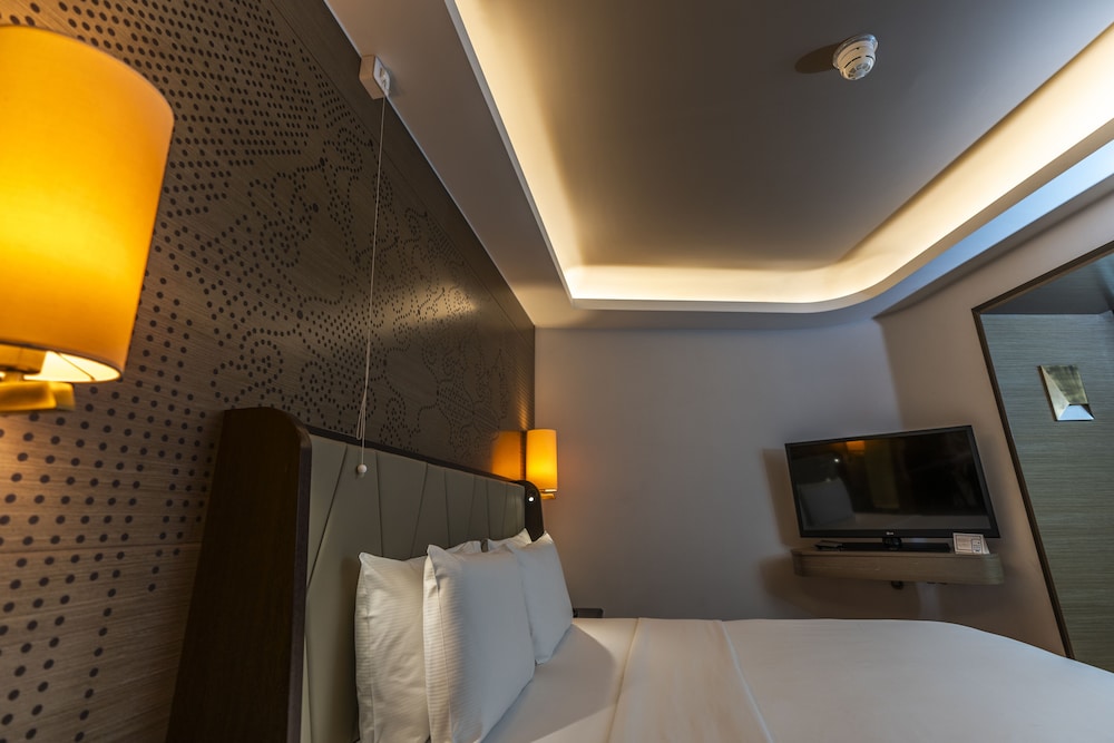 Hilton Istanbul Kozyatagi — Hotel rooms in Istanbul, Istanbul