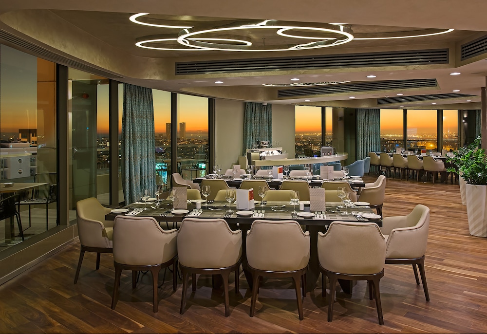 Hilton Istanbul Kozyatagi — Restaurant & bars in Istanbul, Istanbul