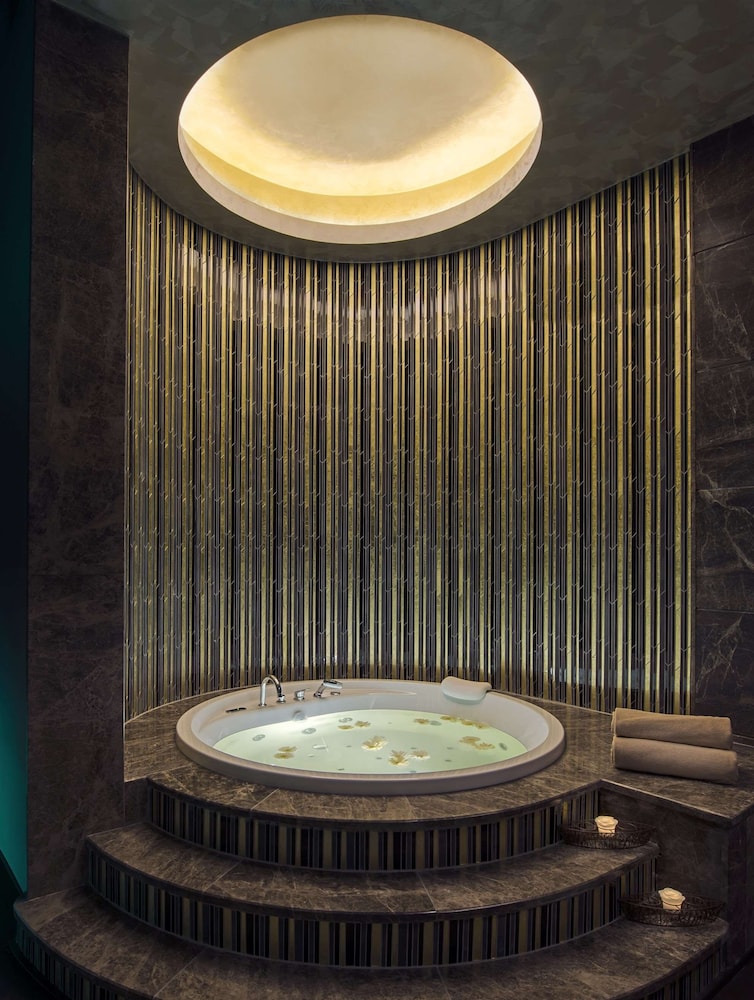 Hilton Istanbul Kozyatagi — Spa in Istanbul, Istanbul