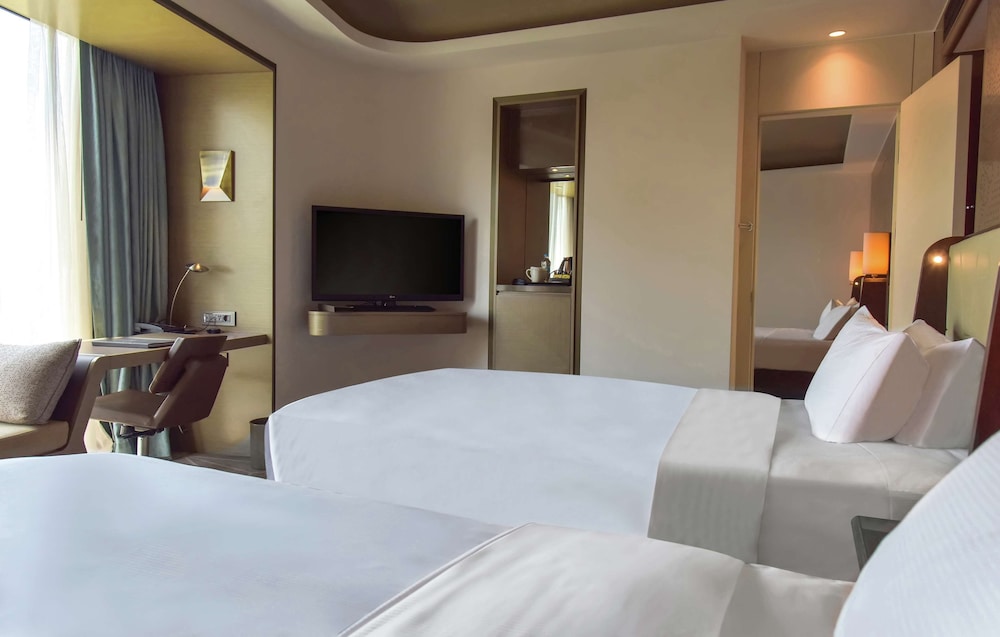 Hilton Istanbul Kozyatagi — Hotel rooms in Istanbul, Istanbul