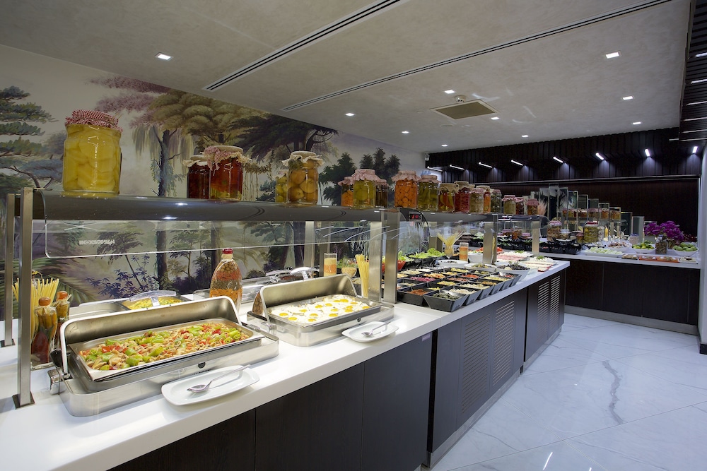 The Hotel Beyaz Saray - Grand Bazaar — Restaurant & bars in Istanbul, Istanbul