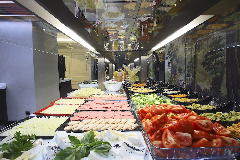 The Hotel Beyaz Saray - Grand Bazaar — Restaurant & bars in Istanbul, Istanbul