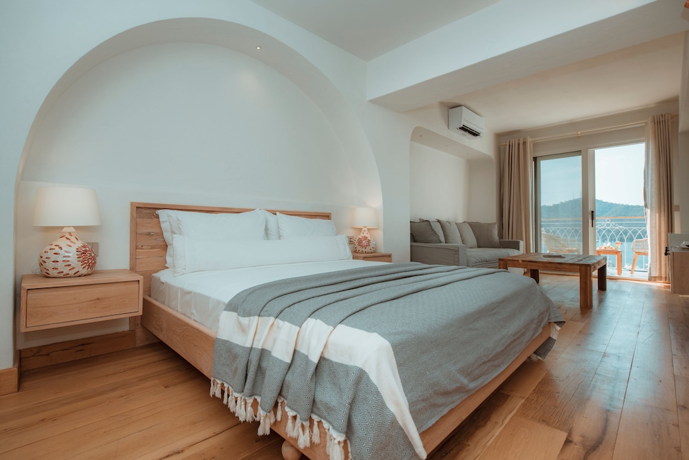Hotel Unique - Boutique Class - Adults Only — Hotel rooms in Fethiye, Mugla