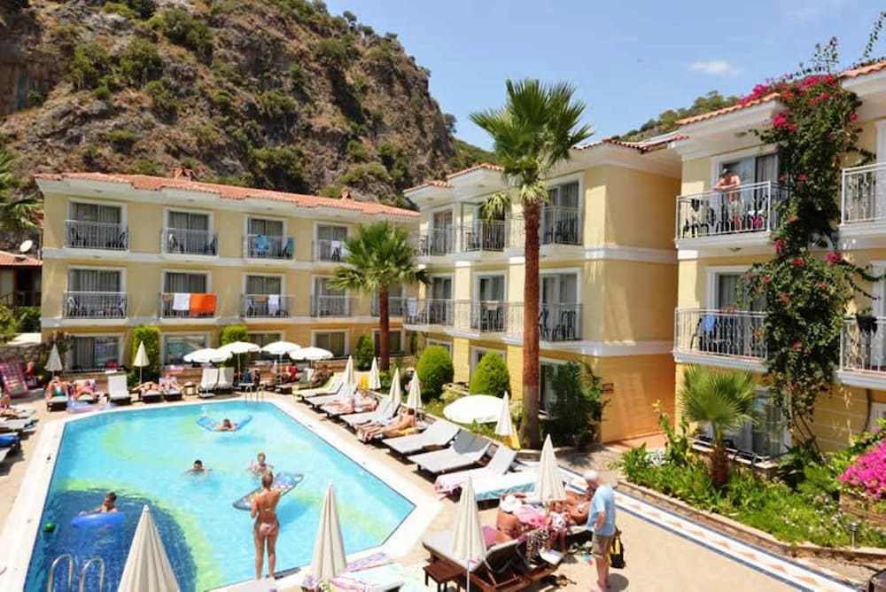 Villa Beldeniz — Swimming pool in Fethiye, Mugla