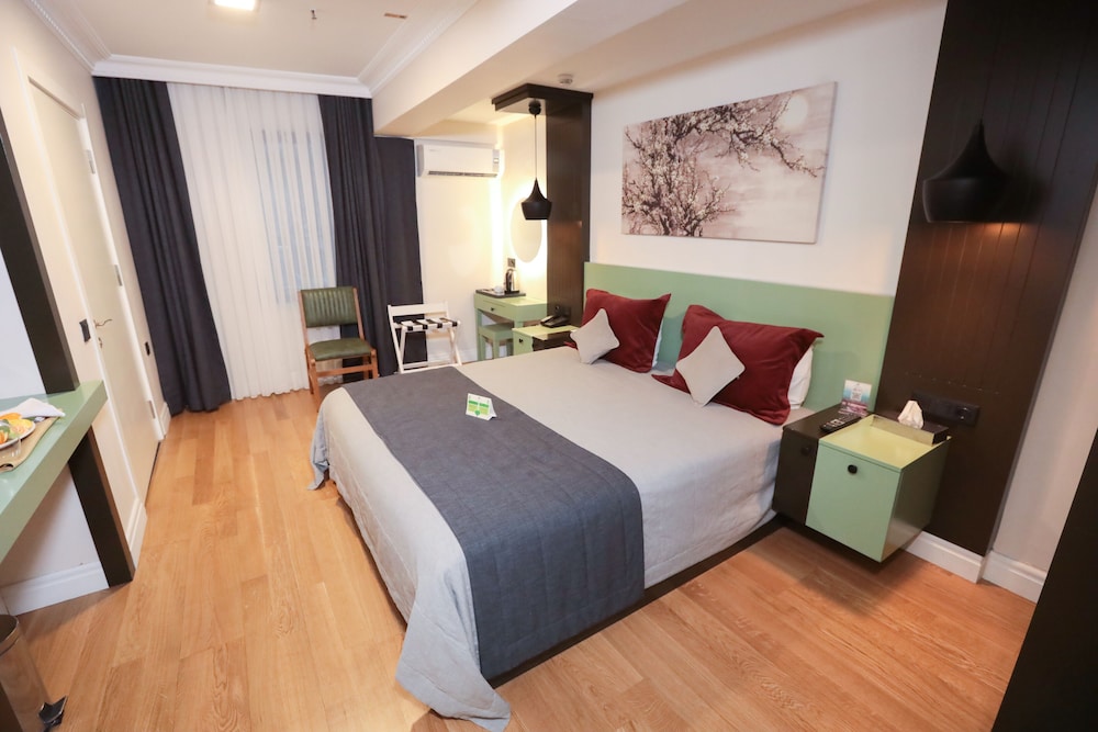 Skalion Hotel — Hotel rooms in Istanbul, Istanbul