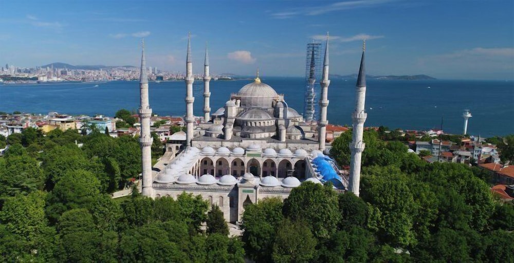 Skalion Hotel — Attractions in the area in Istanbul, Istanbul